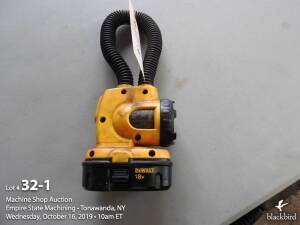 DeWalt DW919 rechargeable 18V flashlight