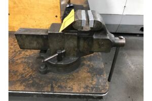 Yost 4'' Jaw Round Channel Bench Vise, with 360 Degree Swivel Base.