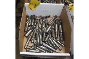 LOT OF ASSORTED END MILLS