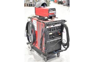 LINCOLN ELECTRIC SQUAREVAWE TIG-355 DIGITAL TIG WELDER WITH CABLES AND GUN, S/N U1950407491