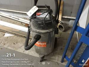 Dayton 4TR12A wet/dry vacuum