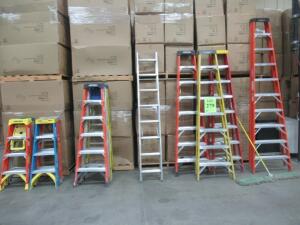 (12) ASSORTED FIBERGLASS AND ALUMINUM LADDERS