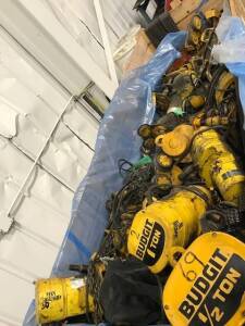 (Lot) 1 and 1/2 ton electric chain hoists