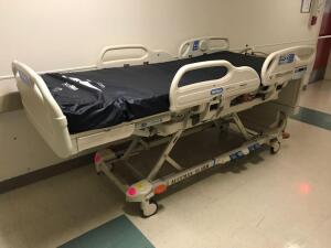 HILL ROM VERSACARE P3200 PATIENT BED