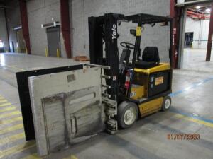 Yale Electric Forklift (R87) Double Mast, Side Shift, Cascade Clamp Attachment 4' x 4', Approx. Height Reach 194", 4,200lb Capacity, Approx. 5,784 Hours, M/N ERC050RGN36TE084 S/N E108V13142X