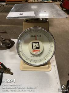 Pelouze model 820-20 LB scale