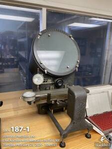 Micro Vu model 400 (SN 10763) optical comparator