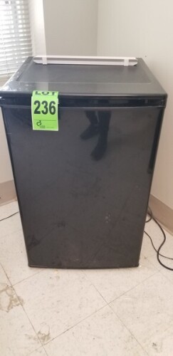 Mini fridge