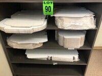 Bo&icirc;tes &agrave; g&acirc;teaux assortis