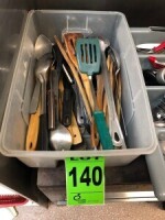 Lot d'ustensiles de cuisine vari&eacute;es