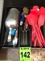 Lot d'ustensiles de cuisine vari&eacute;es