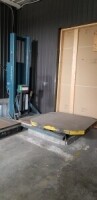 Emballeuse &agrave; pellicule plastique "Lan Wrapper", 115 volts, Mod: SHS-110, Ser. : B221