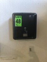TORK-MATIC no-hand towel roll dispenser with Intuition sensor
