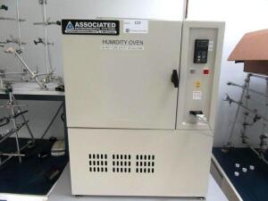 ASSOCIATED ENVIRONMENTAL SYSTEM HUMIDITY TEST CHAMBER, MODEL: 1.5, APPROX. INNER DIMENSIONS: 14" W X 13"D X 13"H WITH TABLE , (LAB NEXT TO FRONT OFFIC