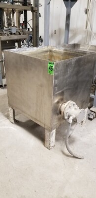 S/S open tank with discharge valve ~1000l (3.5' x 3' x 3')