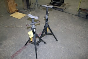 LOT OF HELPER STANDS