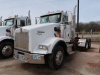 2013 Kenworth Model T800, Tractor, 14.9L LG Diesel, Masport Vacuum Pump, VIN 1XKDD49X3DJ344357, 388,