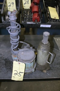 LOT CONSISTING OF: submersible pump & 12 T. cap. bottle jack