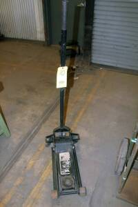 H.D. TRUCK JACK, 35 T. cap.