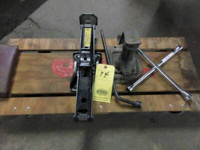 LOT CONSISTING OF: auto roller cart, scissor jack, jack, lug wrenches
