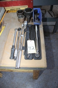 LOT CONSISTING OF: 1/2" torque wrench, 3/8" torque wrench & (2) break-over-bars