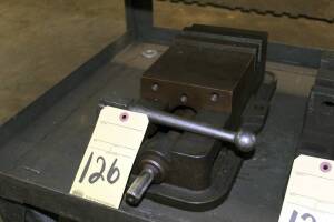 MACHINE VISE, KURT 6"