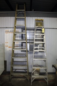 LOT OF STEP LADDERS: assorted 10' fiberglass & 8' aluminum