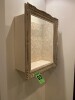 Vitrine murale - 2