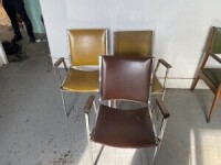 (3) Chaises