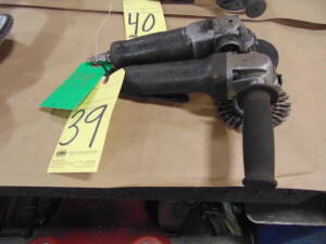 LOT OF PNEUMATIC RIGHT ANGLE GRINDERS (2), 4"