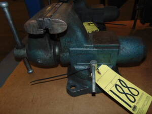 BENCH VISE, 6-1/2"