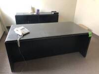 Bureau avec armoire assortie