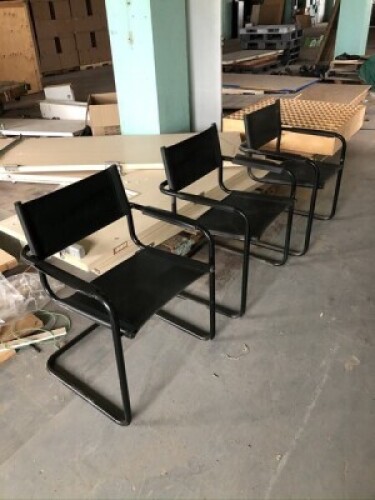 (3) Chaise