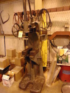 RATCHET STYLE ARBOR PRESS, GREENERD MDL. 5S, w/hand wheel & dbl. ratchet