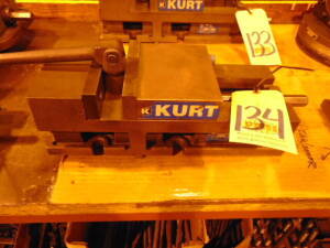 MACHINE VISE, KURT 6"