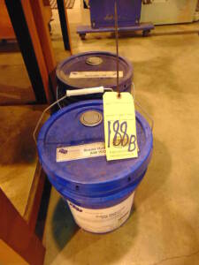 LOT CONSISTING OF: Super Hydraulic Oil AW15032 (5 gallons) & Spindle 10 Spindle Oil (5 gallons) (new)