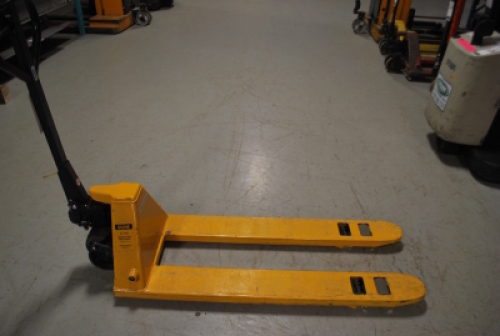 Narrow Pallet Truck (Yellow)