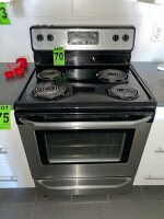 FRIGIDAIRE 4-burner oven