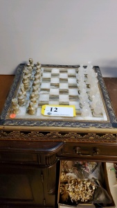 ONYX CHESS BOARD& PIECES