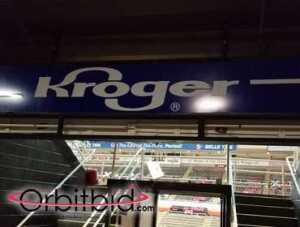 Lighted Kroger sign. Buyers responsibility for proper disassembly and removal.