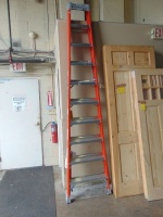 Louisville Fiber Glass Ladder, 10'