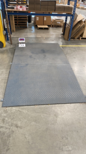 INSCALE 59" INCHES X 59" INCHES PALLET SCALE, MODEL: IN7620 WITH DIGITAL READOUT AND RAMP, (BUYER MUST CUT BOLTS)