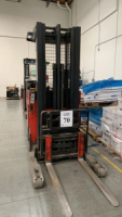 RAYMOND Reach Truck, 36 VOLT, MODEL: EASI-R40TT, SERIAL NUMBER: EZ-D-06-35518(DOES NOT WORK)