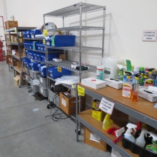 (Lot) Items on wire shelves