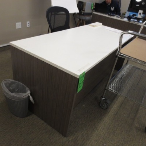 Maverick desk and chair
