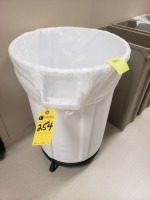 Rubbermaid Brute Trash Can