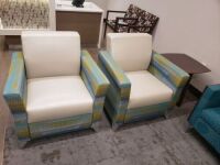 (2) Arm Chairs w/End Table (3 Pc Set) (Set)