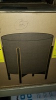 Fine Iris 10" White Pot Bamboo- Stand