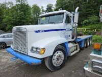 1989 Freightliner FLD120 Tri-Axle Winch Truck, 16' Steel Deck, Diesel, Eaton Fuller 10-Speed, Manual Transmission, Odometer Reads: 318,910 w/Tulsa Winch, Vin: 1FUYDSYB4KP345978 (HE33)