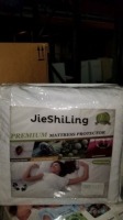 Jie Queen Mattress Protector (Water Proof) (Bed Bug) (11 Each)